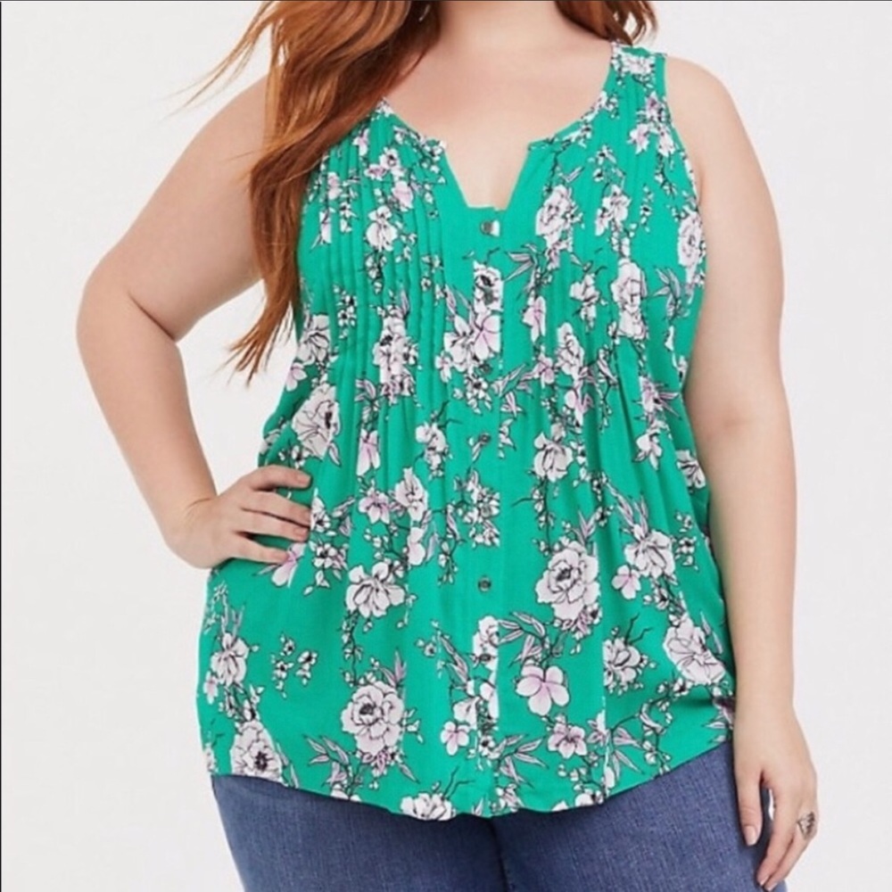 ❌SOLD❌Torrid Sleeveless Floral Pleated Top - Picture 1 of 9